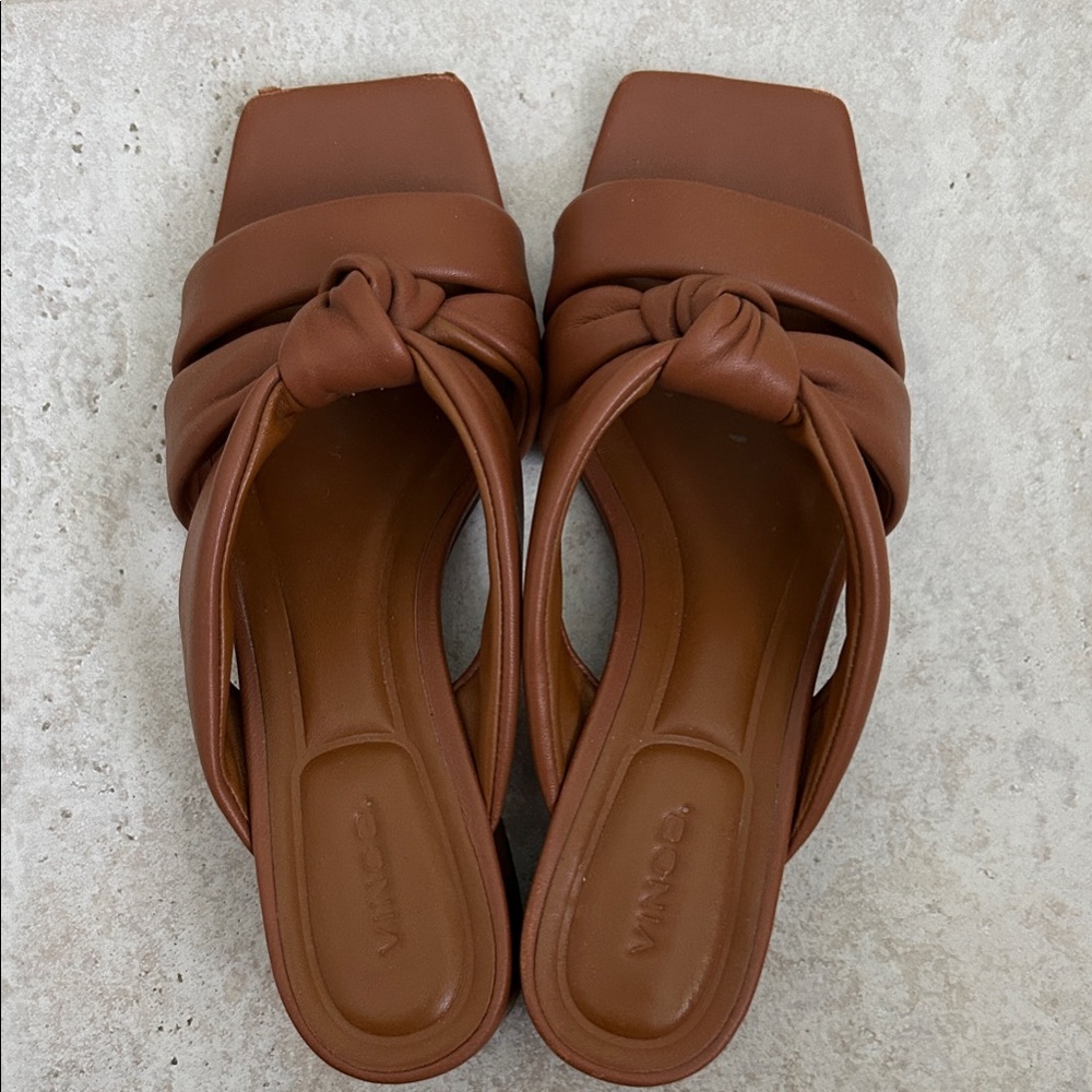 Vince. Cognac Knotted Mules